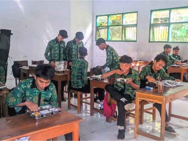 Program Makan Bergizi Gratis di Mapan